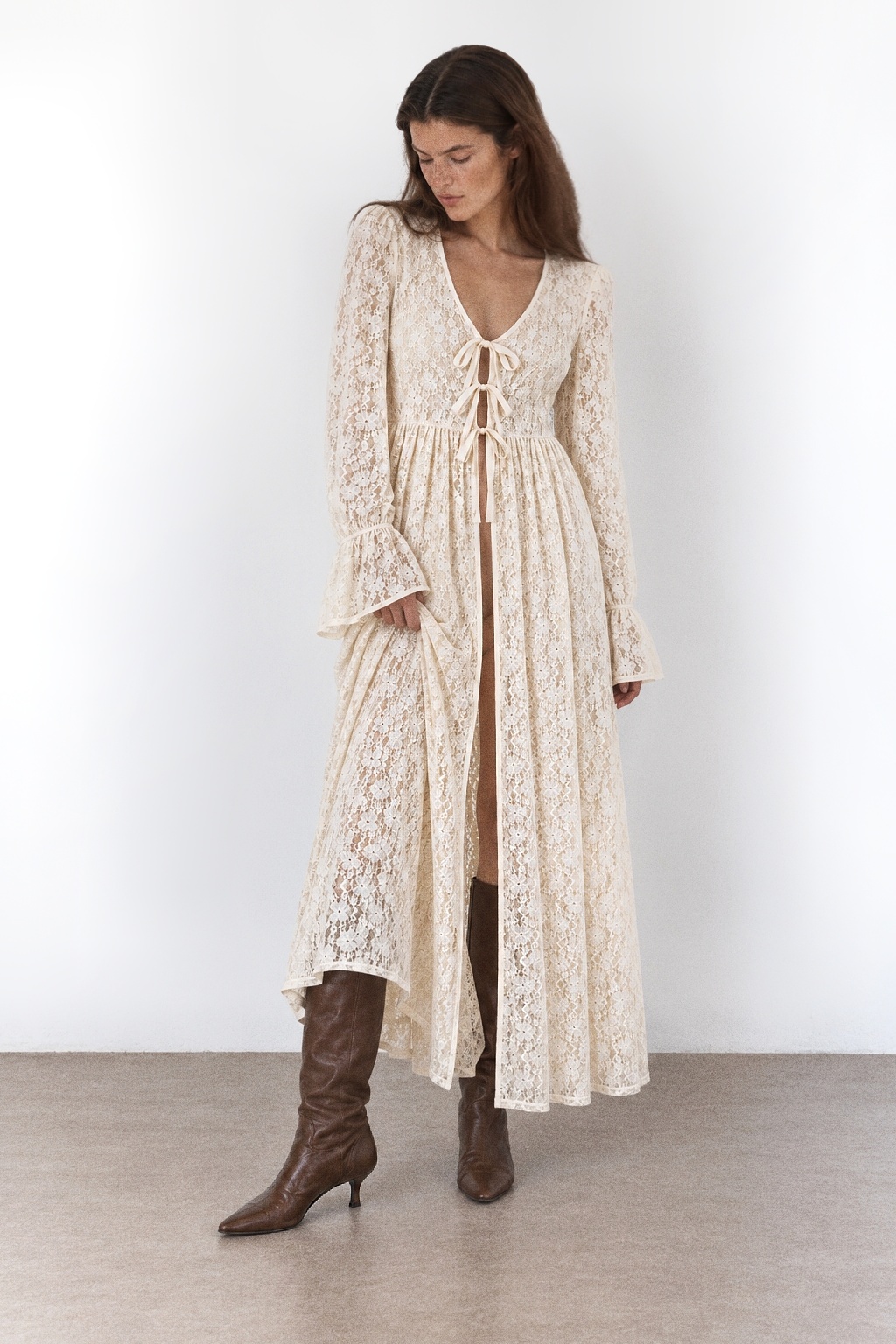 Amina Dress -Ivory Lace - Image 2