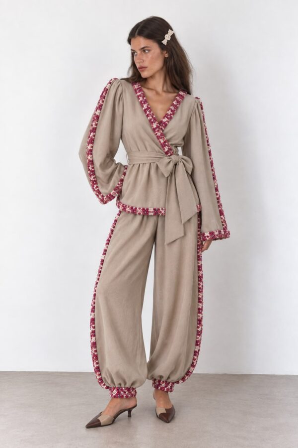 Freja Shirt – Taupe/Pink Trim
